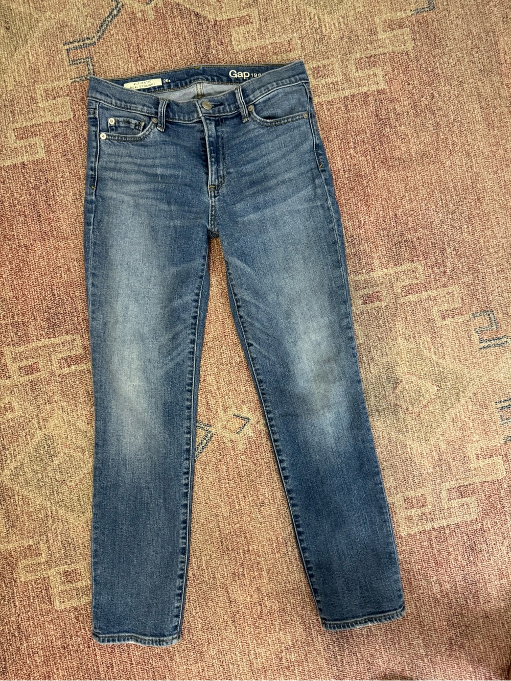 Gap 1969 authentic real straight 26 short mid rise faded medium wash